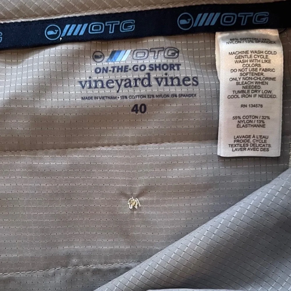 Vineyard Vines OTG On-The-Go Shorts Mens 40 Khaki Tan‎ Performance Stretch Golf